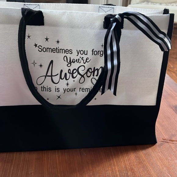 Thank You for Being Awesome 4 piece gift set - Picture 4 of 9